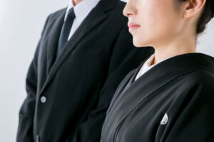 葬儀で着物を着ても良い？基本マナーと選び方