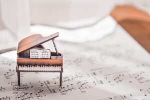 葬儀で好きな曲は流せる？音楽の選び方と注意点を解説